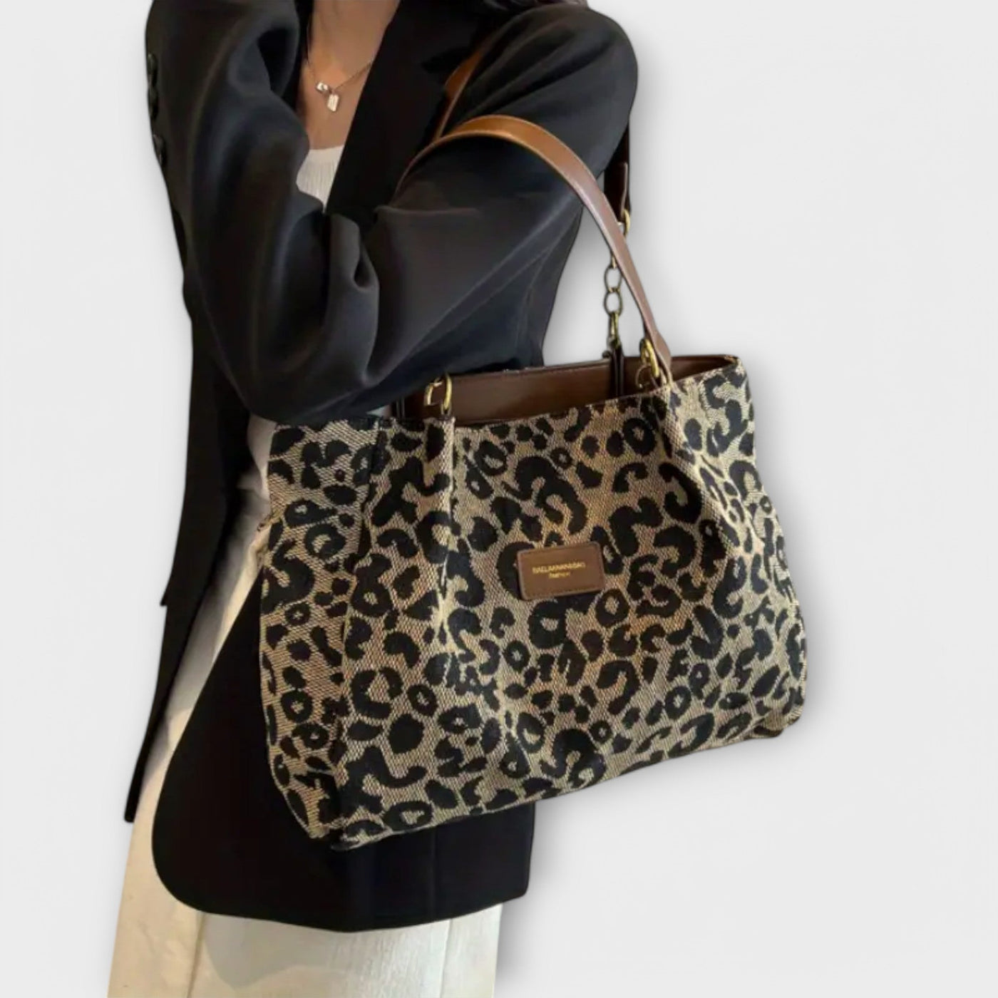 Claire - Leopard Canvas Bag