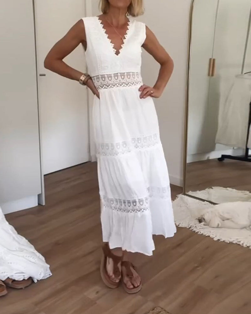 Alice | Sophisticated V-Neck Lace Dress