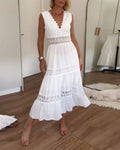 Alice | Sophisticated V-Neck Lace Dress
