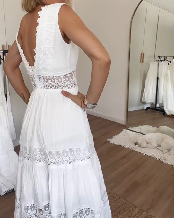 Alice | Sophisticated V-Neck Lace Dress