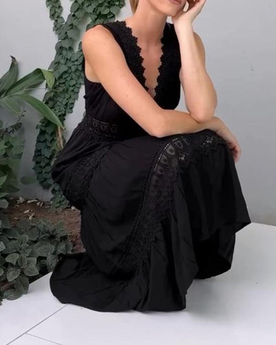 Francoise | Chic Lace Dress