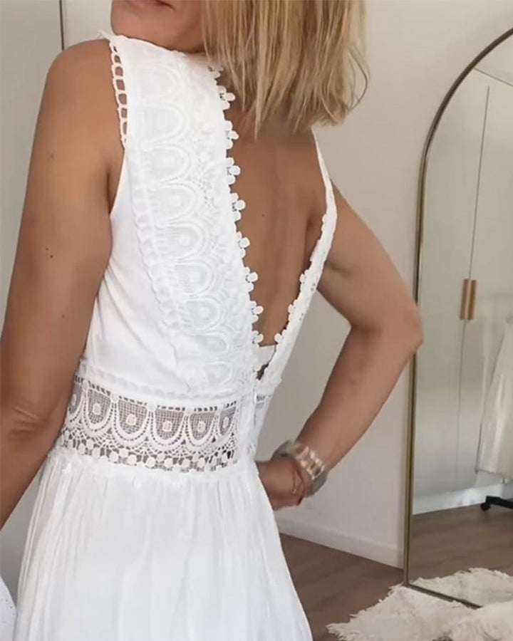 Alice | Sophisticated V-Neck Lace Dress